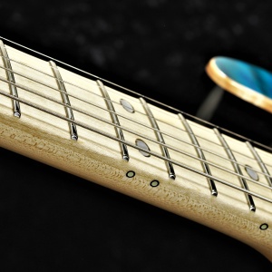 Standard Style - Maple Fretboard - Position Mark : Oval  (White Mother Of Pearl with border) & Luminlay 3mm - Green with Black Pipe