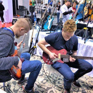 Last year's...（The 2019 NAMM Show）