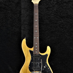 Custom Style Hydra Classic 22F - Vintage Yellow Natural (VYN)