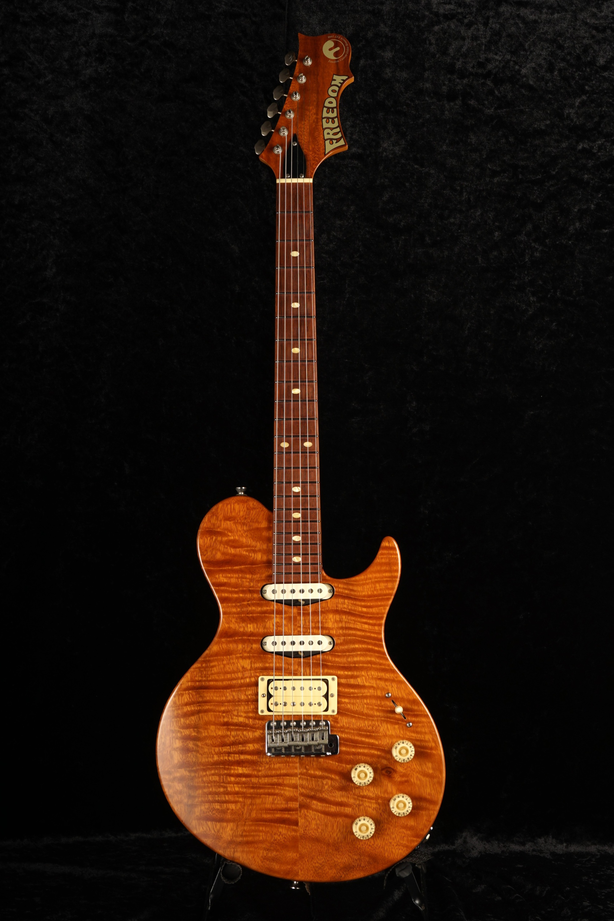 Guitars & Basses - fcgrtokyo